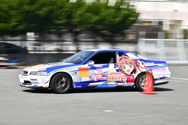 彰显独特个性的 痛车（ITASHA）